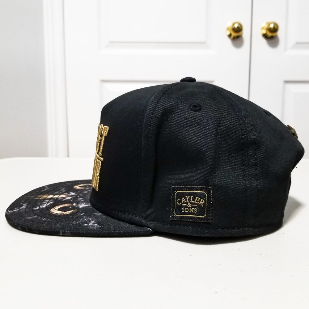 HOST PICK❗️ Cayler & Sons Snapback Hat - NWOT - Picture 3 of 8